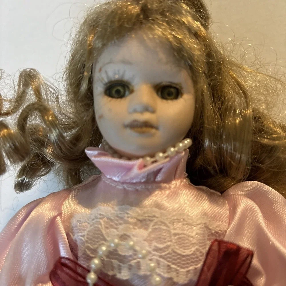 ~ OOAK ~ PORCELAIN VICTORIAN DOLL IN PINK SILK DRESS‎